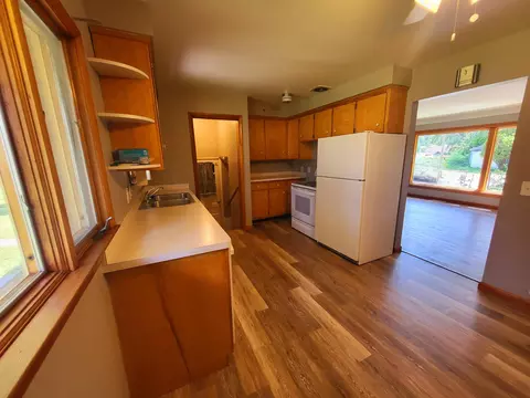 26748 Baske St, Taylor, MI 48180 photo 7