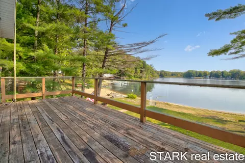 845 W Locust St, White Cloud, MI 49349 photo 2