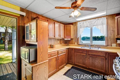 845 W Locust St, White Cloud, MI 49349 photo 9