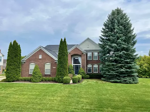 49187 Manhattan Cir, Canton, MI 48188