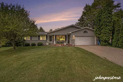 361 Cummings Ave SW, Grand Rapids, MI 49534