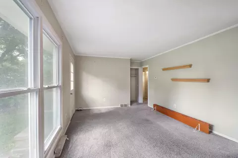 6513 Chrismac St, Jackson, MI 49201 photo 3