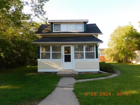1179 E James St, White Cloud, MI 49349