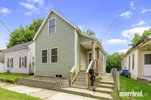 1240 Courtney St NW, Grand Rapids, MI 49504