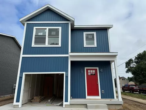 734 Lyman Ave, Muskegon, MI 49441