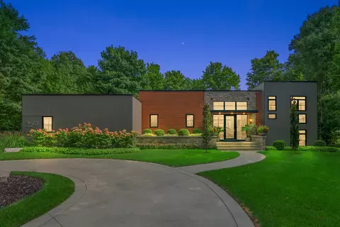 259 N Lakeshore Dr, Holland, MI 49424