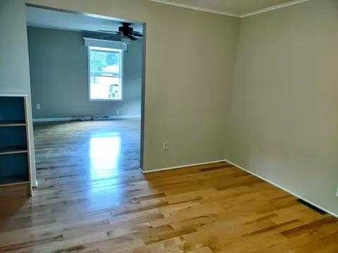 1128 Howard St, Jackson, MI 49202 photo 5