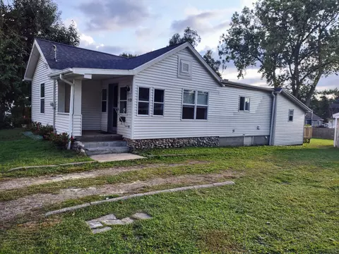 1128 Howard St, Jackson, MI 49202 photo 2