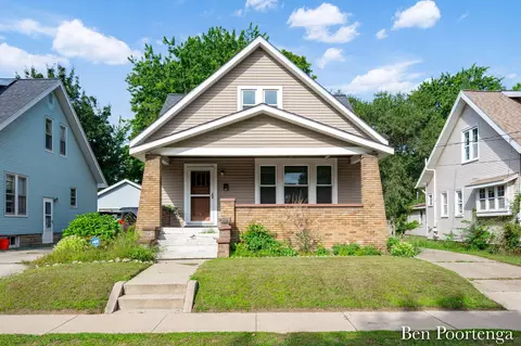 1655 Cleveland Ave SW, Wyoming, MI 49509