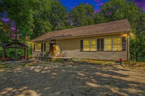 5895 Hagar Pl, Coloma, MI 49038