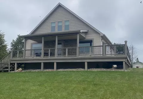 1644 Hilltop Dr, Camden, MI 49232