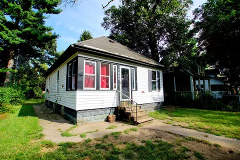 1838 Leahy St, Muskegon, MI 49442