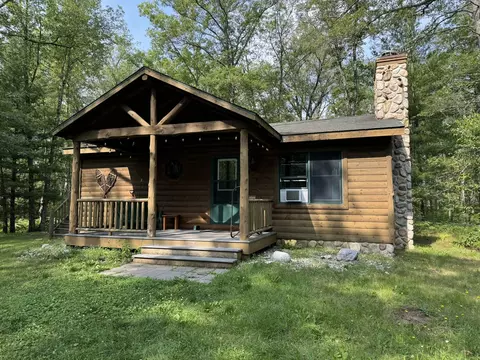 10393 N River Dr Ranch Rd, Irons, MI 49644