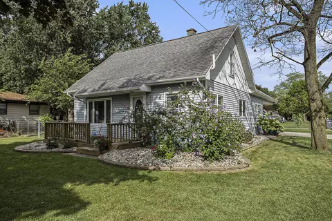 69565 Sunnyfield Rd, Sturgis, MI 49091
