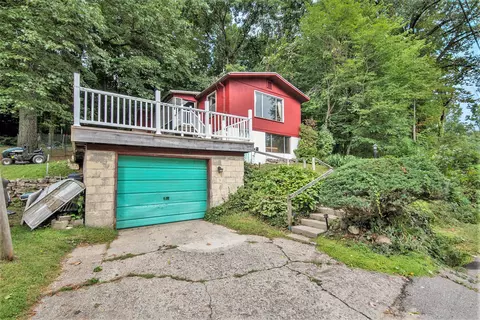 8693 Brower Lake Dr NE, Rockford, MI 49341
