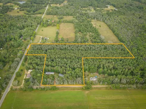 858 S Thornapple Ave, White Cloud, MI 49349