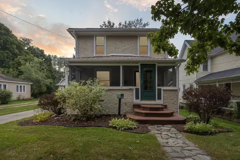 46 S West St, Hillsdale, MI 49242