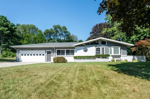 2067 N Garden Ln, St. Joseph, MI 49085