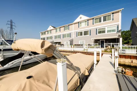 253 Shore View Way, St. Joseph, MI 49085