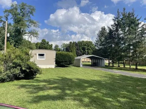 107 Berry St, Jackson, MI 49203 photo 2