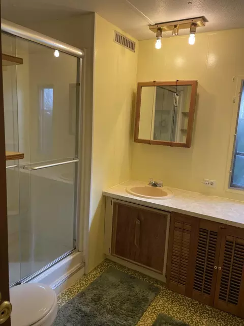 107 Berry St, Jackson, MI 49203 photo 3