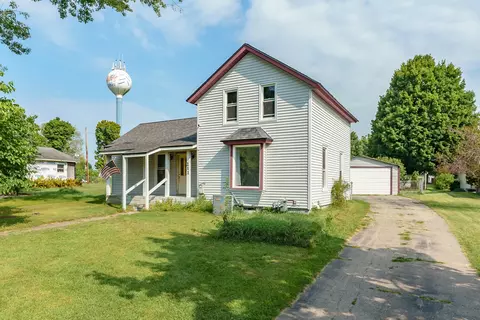 211 Exchange St, Gobles, MI 49055