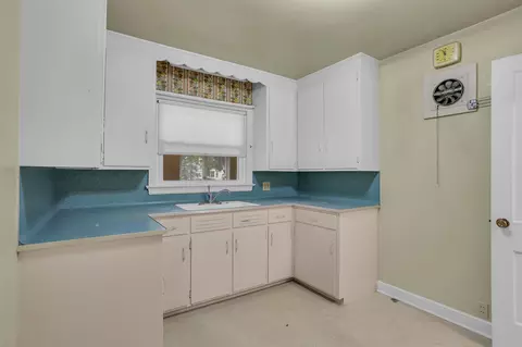 1111 S Bowen St, Jackson, MI 49203 photo 13