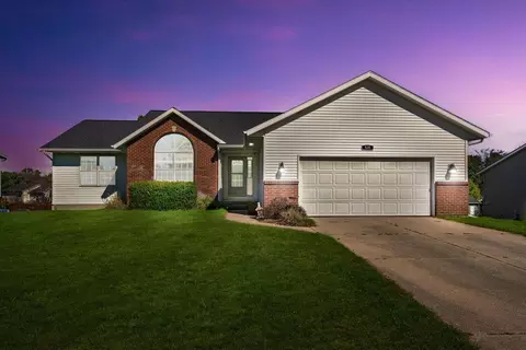 535 Discovery Dr, Wayland, MI 49348