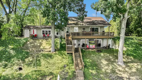 743 Gilead Shores Dr, Bronson, MI 49028