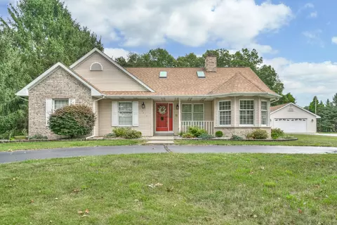 3617 S Van Kal St, Mattawan, MI 49071