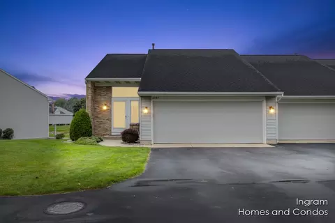1137 Fairfield Dr, Hudsonville, MI 49426