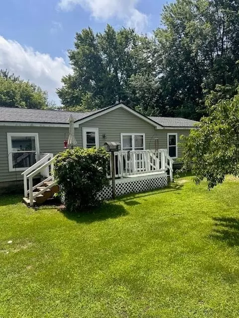 6477 Laredo Dr, Jackson, MI 49201