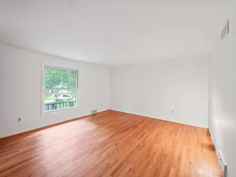 2564 Lamplighter Ln, Bloomfield Hills, MI 48304
