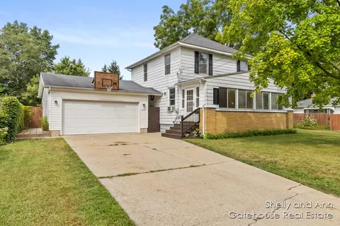 3173 Locke Ave SW, Grandville, MI 49418