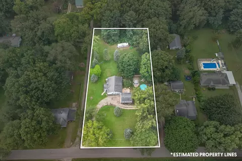 2604 Hemlock Beach Dr, Reading, MI 49274