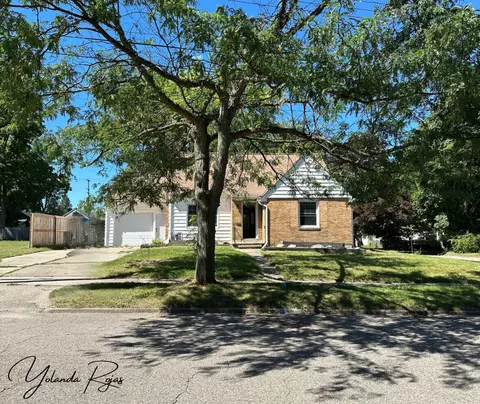 1123 Princeton Ave, Lansing, MI 48915