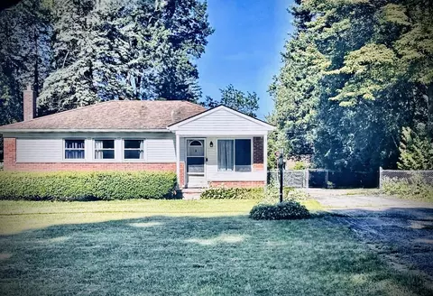 37175 Mulberry St, Clinton Twp, MI 48036