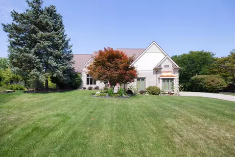 2134 Kennedy Dr, Rochester Hills, MI 48309