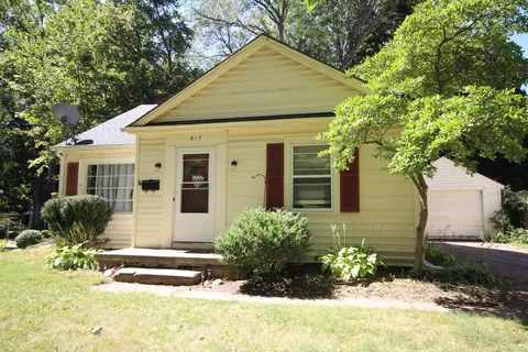 617 N Fletcher Ave, Kalamazoo, MI 49006