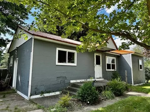123 N Elm St, Hesperia, MI 49421