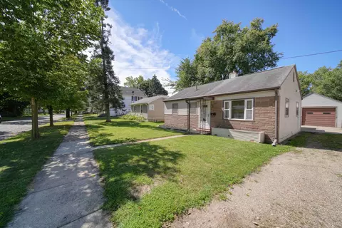 838 Fleming Ave, Jackson, MI 49202 photo 3