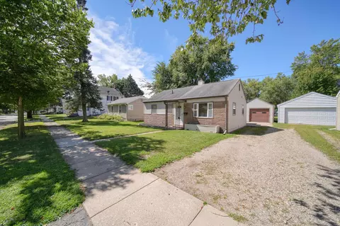 838 Fleming Ave, Jackson, MI 49202 photo 4
