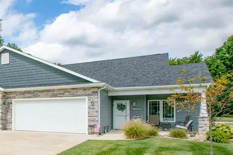 111 Lexington Pointe Dr #17, Niles, MI 49120