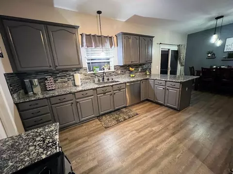 1281 Maple Leaf Ln, Howell, MI 48843 photo 8