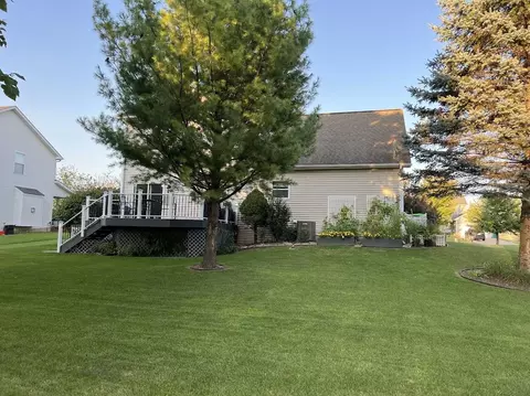 1281 Maple Leaf Ln, Howell, MI 48843 photo 3