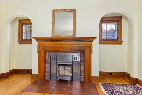 242 E Washington St, Ionia, MI 48846 photo 10