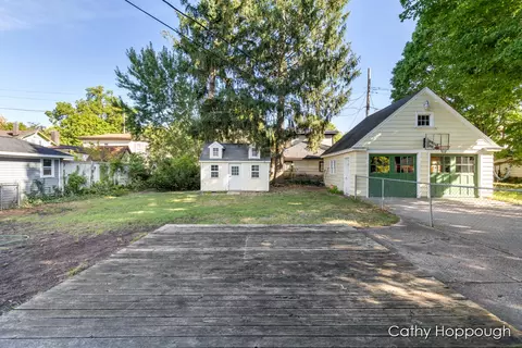 242 E Washington St, Ionia, MI 48846 photo 37