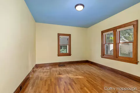 242 E Washington St, Ionia, MI 48846 photo 27