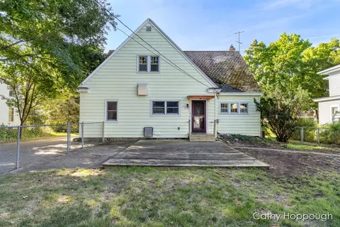 242 E Washington St, Ionia, MI 48846 photo 40