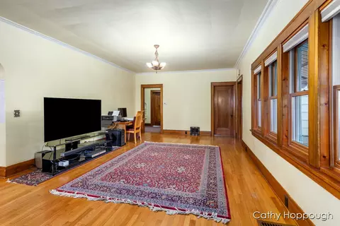 242 E Washington St, Ionia, MI 48846 photo 7
